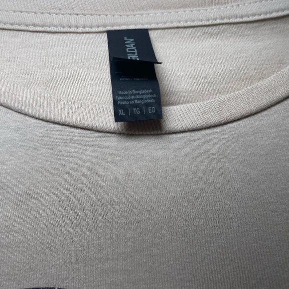 Gildan Women’s Nashville Graphic T-Shirt - Picture 5 of 6